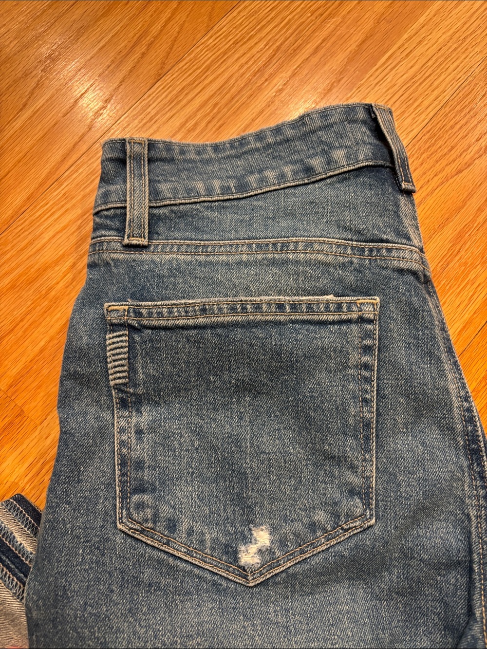 PAIGE Women’s Sasha High Rise Wide Leg Cropped Cuffed Distressed Jeans Sz 28 - Picture 7 of 10